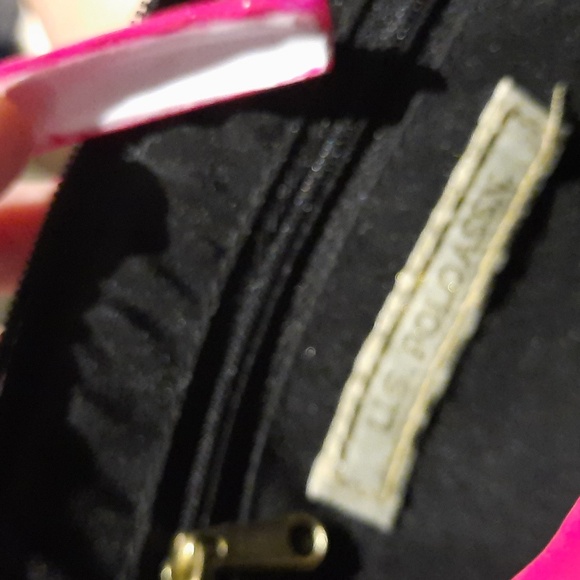 New USPA POLO PLAID WRISTLET - Picture 2 of 2